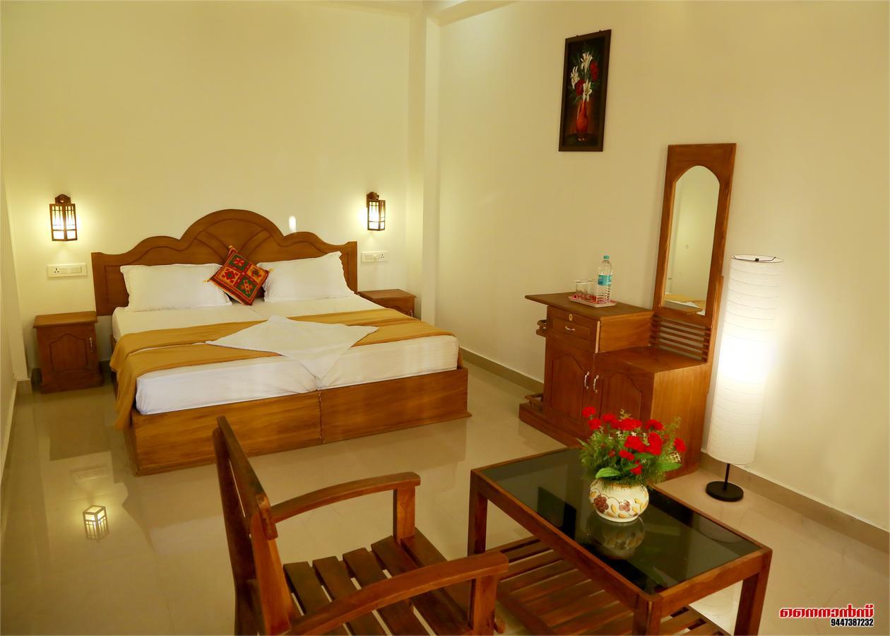 Holiday Villa 提喀迪 外观 照片